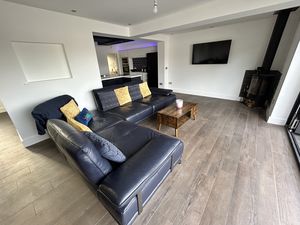 Photo 16- click for photo gallery